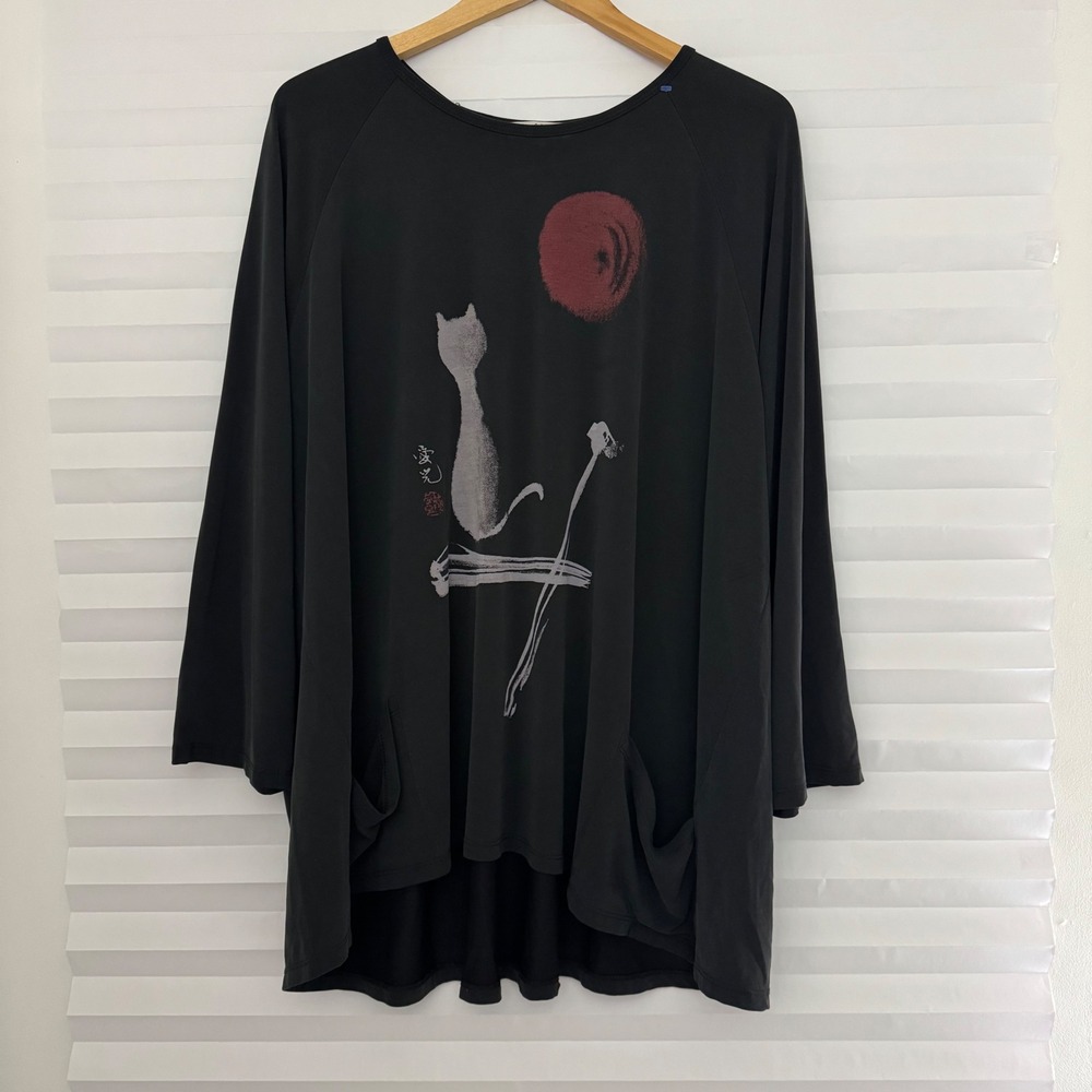 Jess & Jane Womens 3X Black Cat Red Sun Graphic Tunic Top Modal Spandex  Artsy